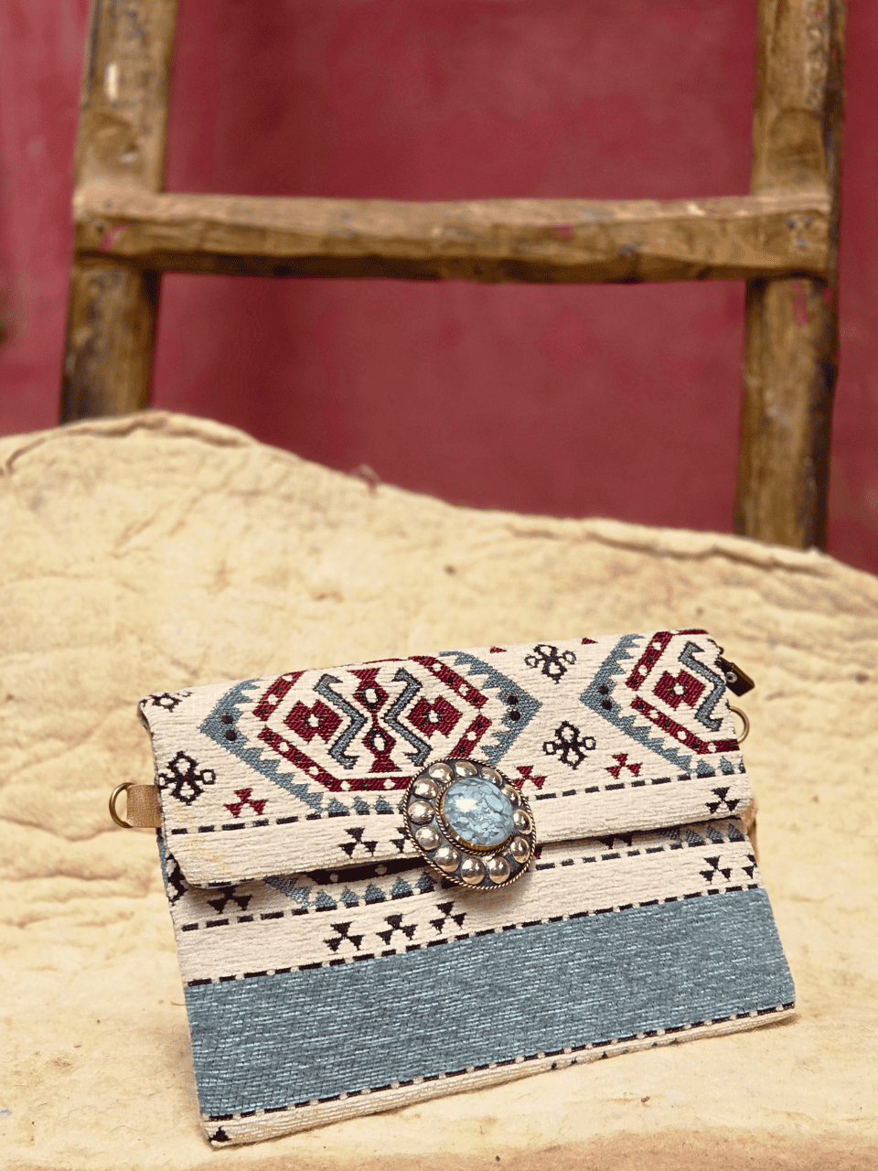 Atlas Piedra Clutch - Baby Blue