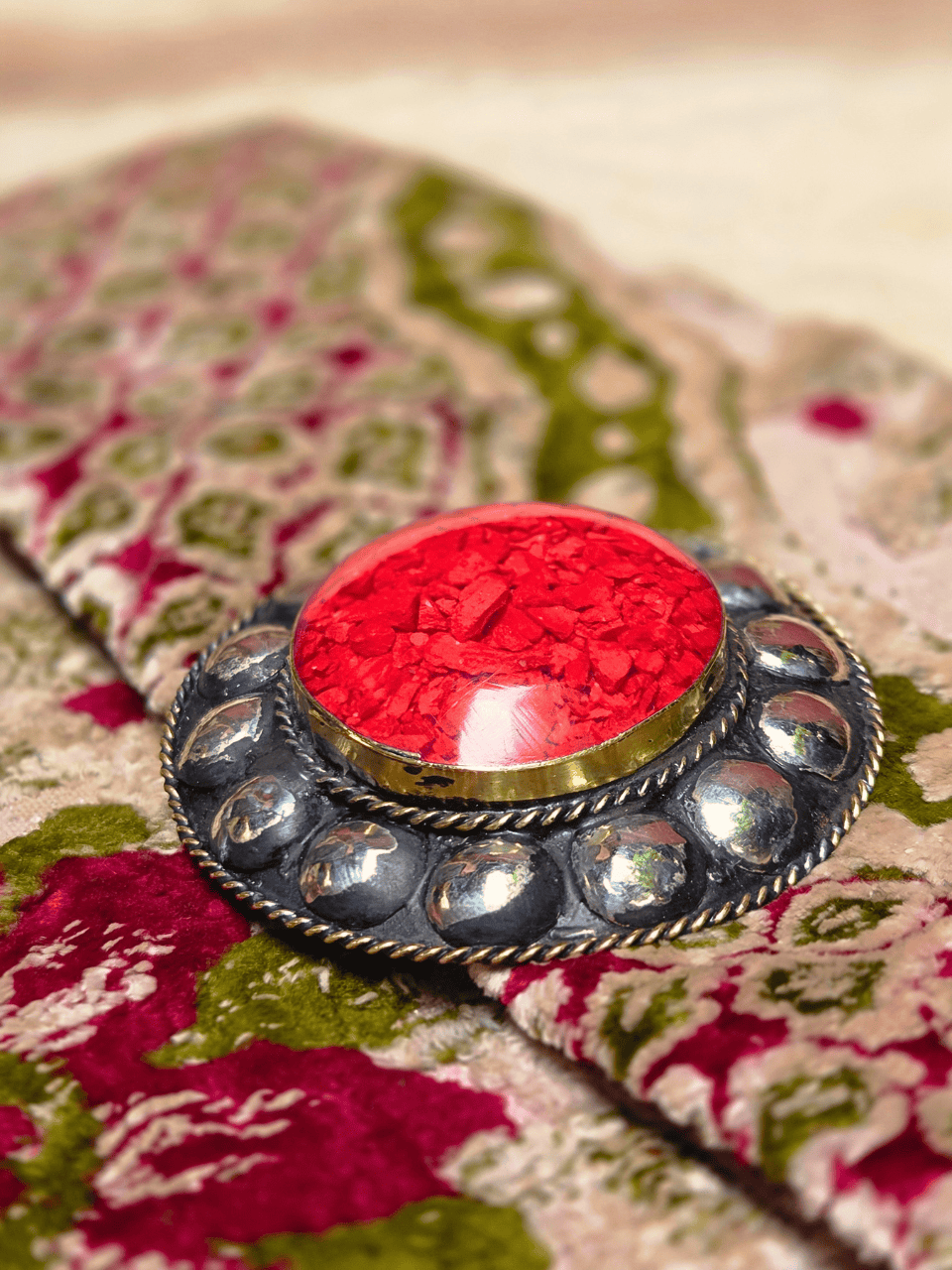 Atlas Piedra Clutch - Red/Green
