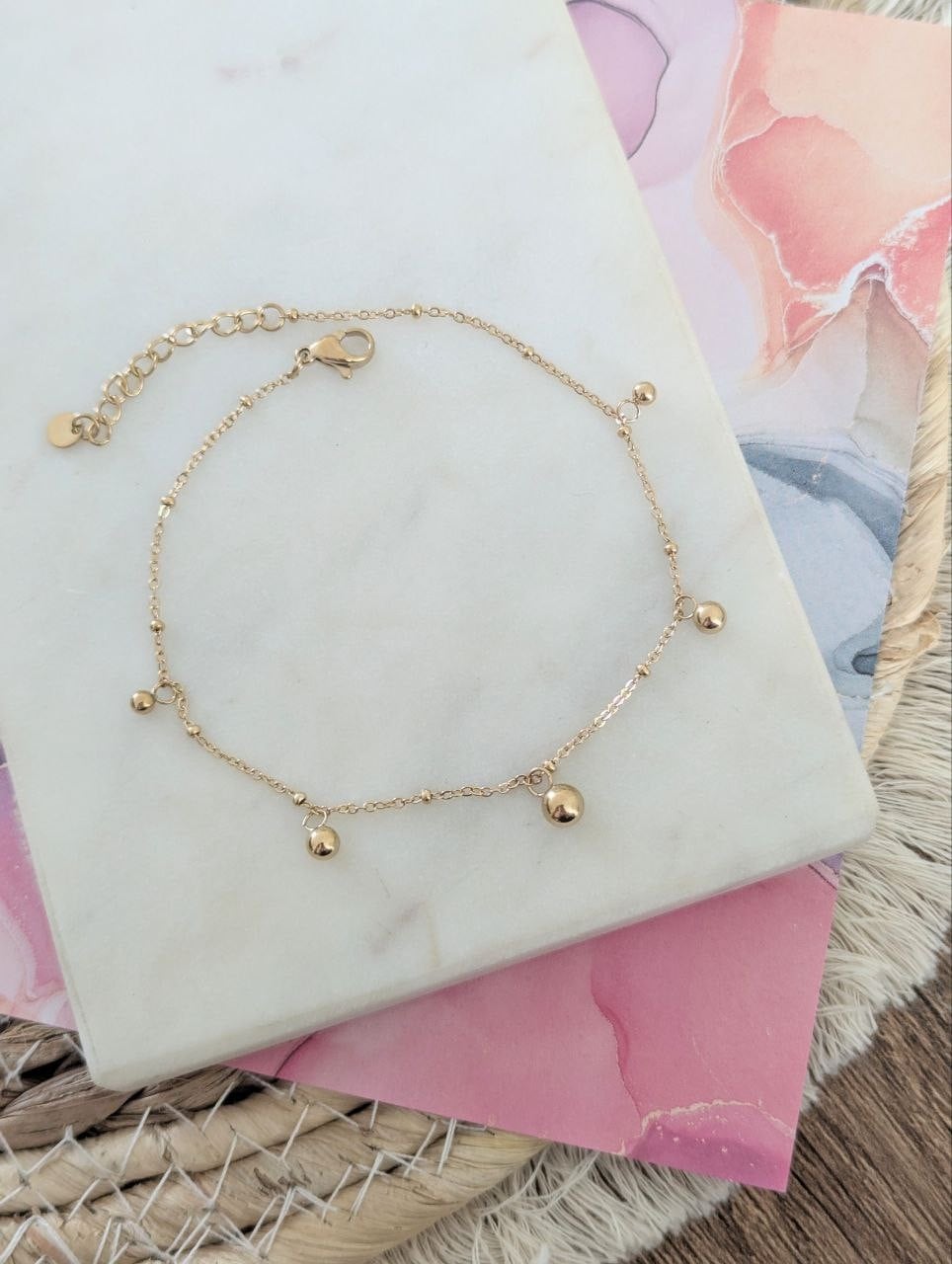 Tiny Dot Charm armband goud