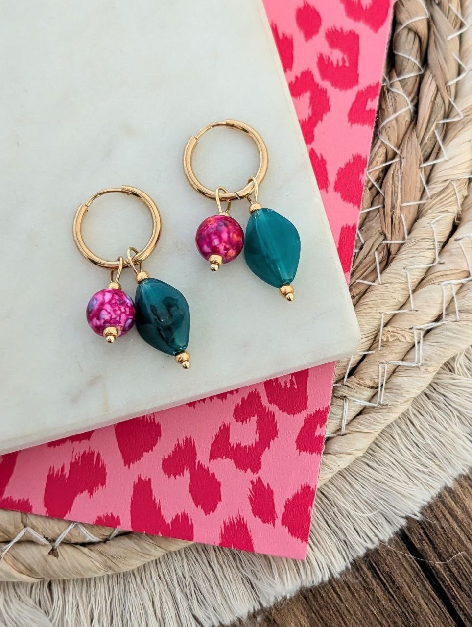 Triangle stone oorbellen - in 2 kleuren