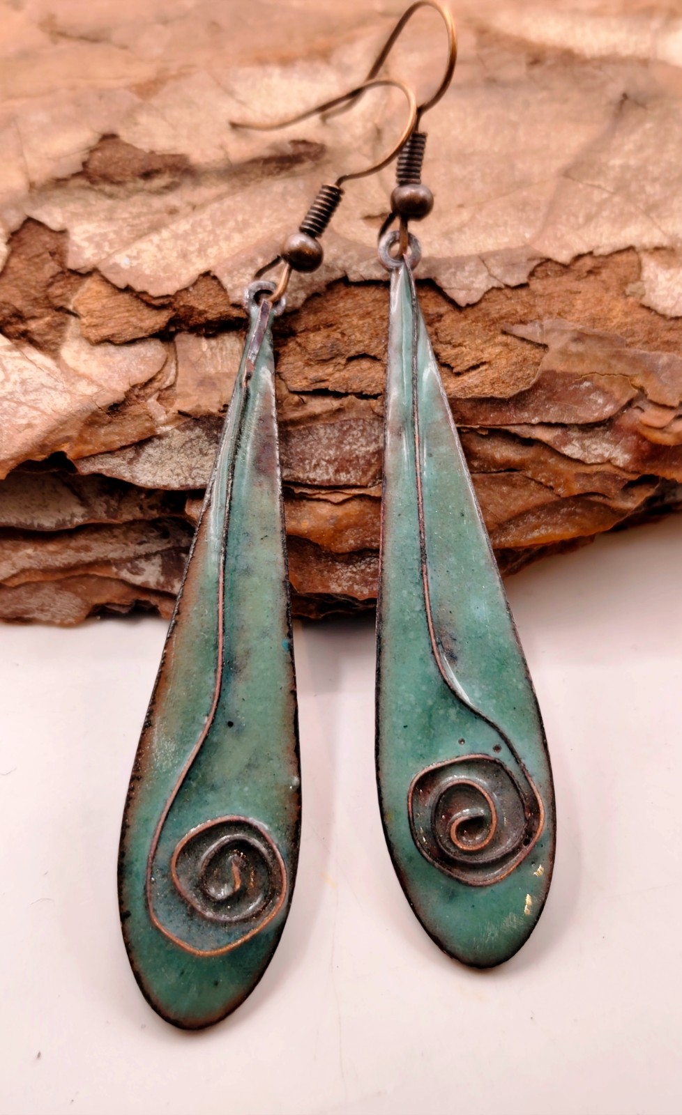 Spirals-unieke handgemaakte emaille oorbellen